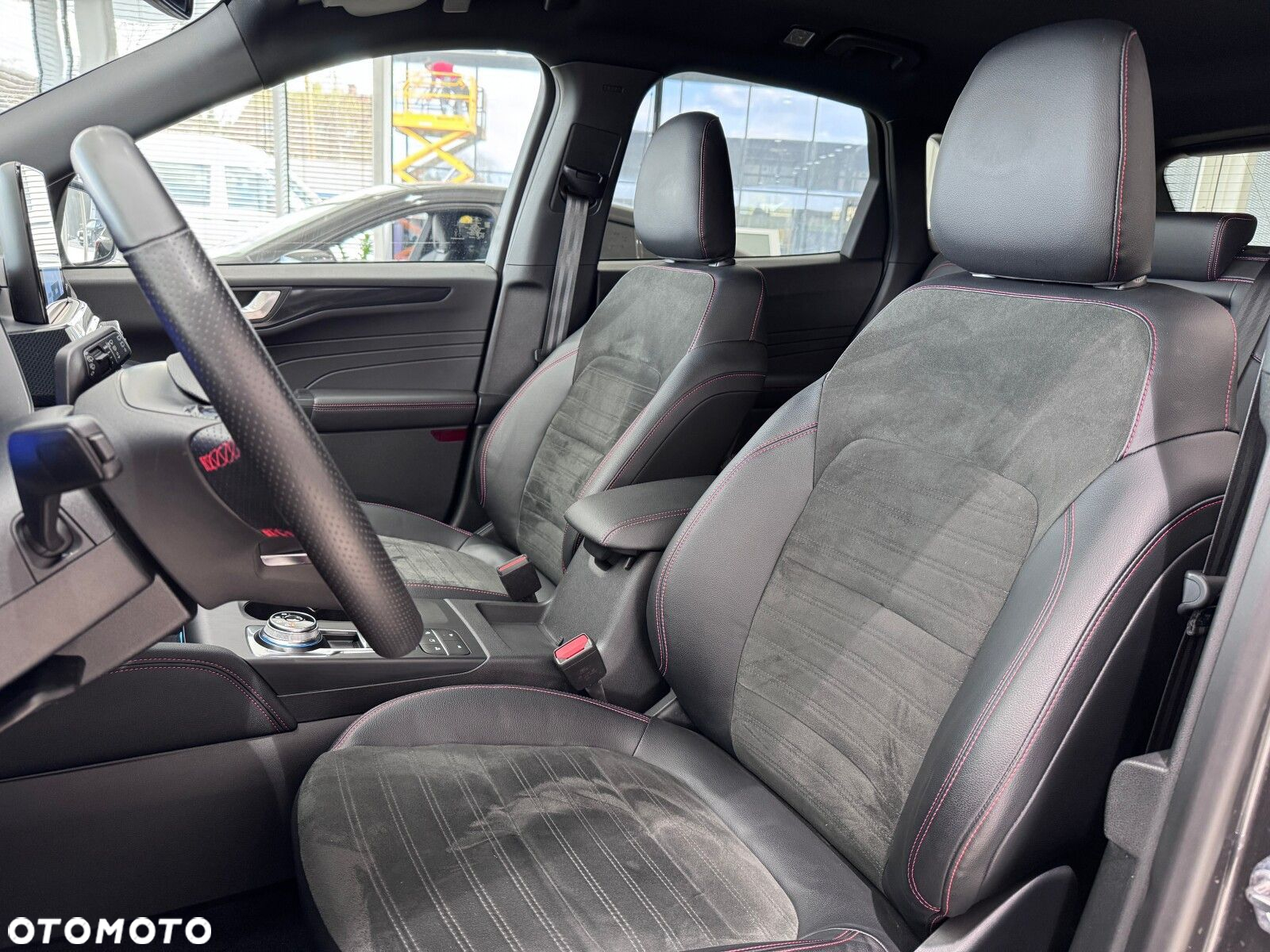 Ford Kuga - 10