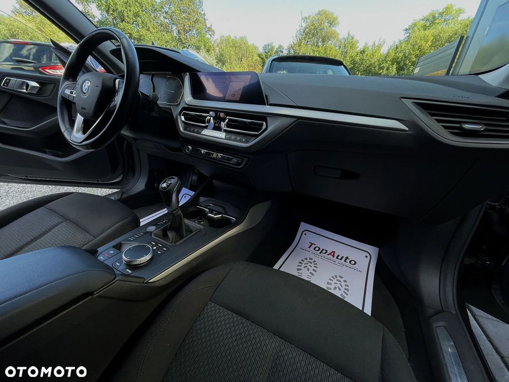BMW Seria 2 218i - 20