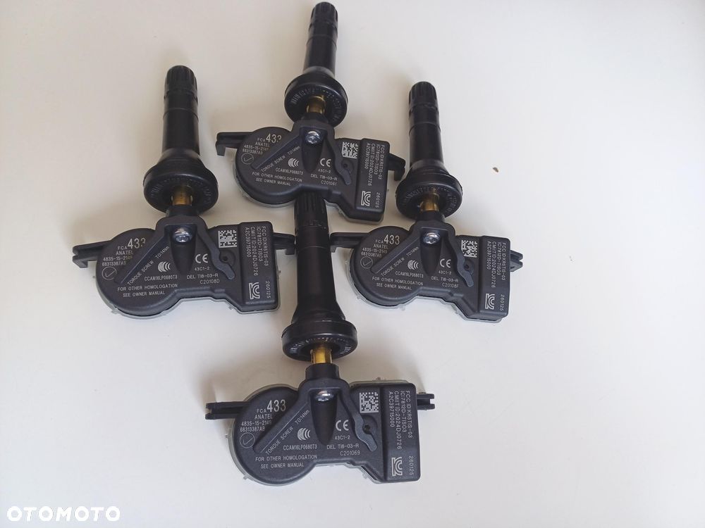 4x Czujnik ciśnienia kół TPMS USA Chrysler Pacifica Dodge Durango - 4