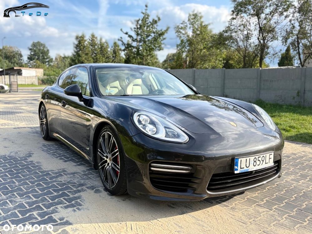 Porsche Panamera GTS PDK - 5