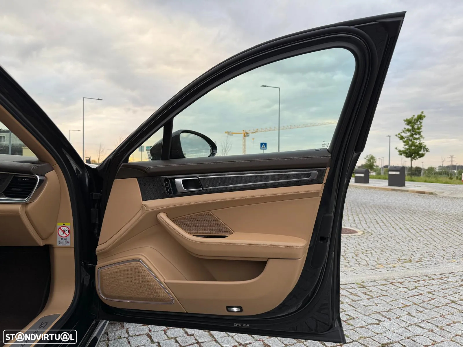 Porsche Panamera 4 S - 38