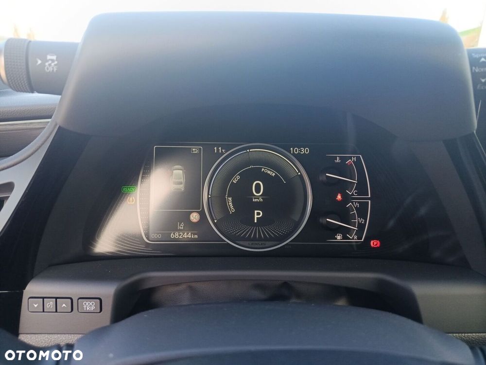 Lexus ES 300h Business Edition - 17