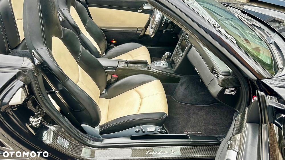 Porsche 911 - 25