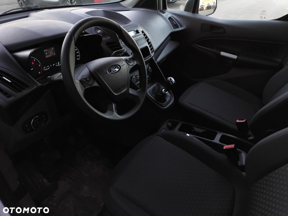 Ford Transit Connect - 11