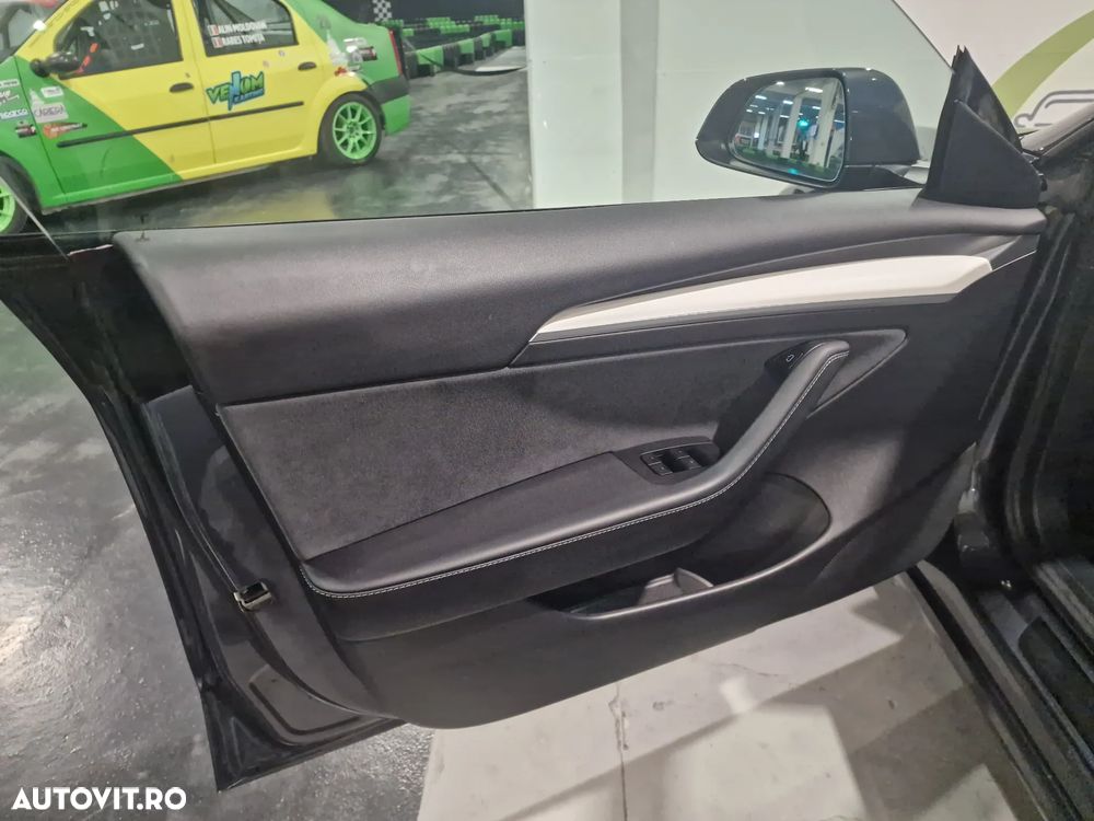 Tesla Model 3 Langstreckenbatterie Allradantrieb Dual Motor - 16