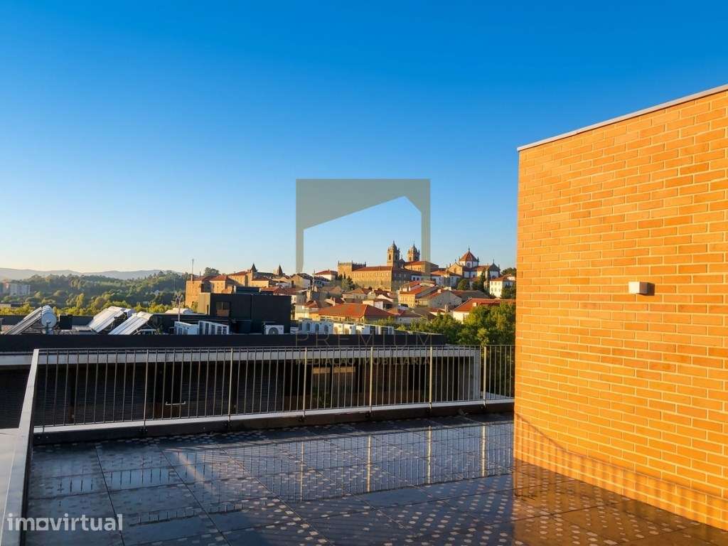 Apartamento T1 com 2 Frentes , Terraço, Totalmente Mobilado e Equip... - Grande imagem: 3/32