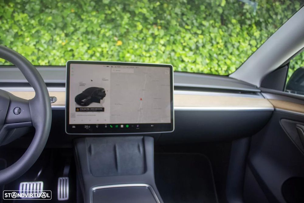 Tesla Model Y Performance Tração Integral - 17