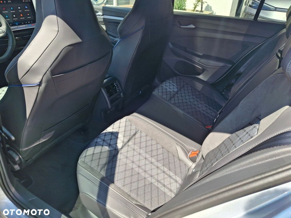 Volkswagen Golf 1.5 TSI R-Line Plus - 16