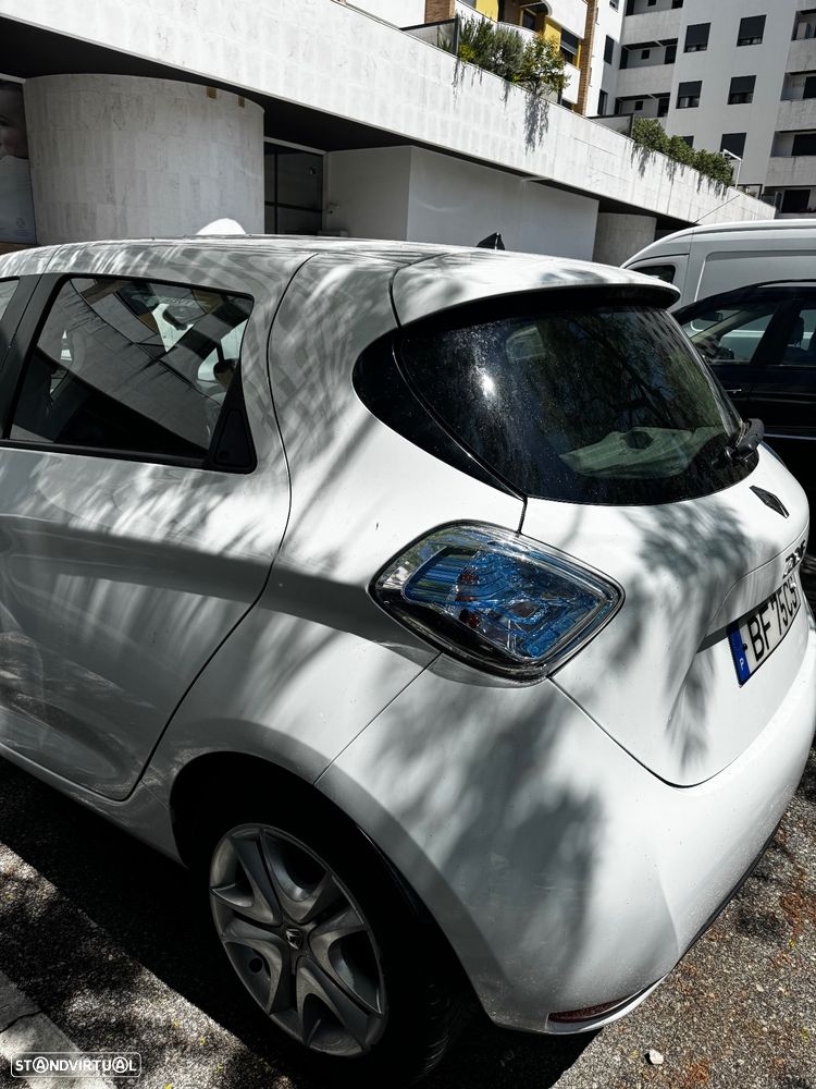 Renault Zoe (s/ Bateria) 41 kwh Life - 4