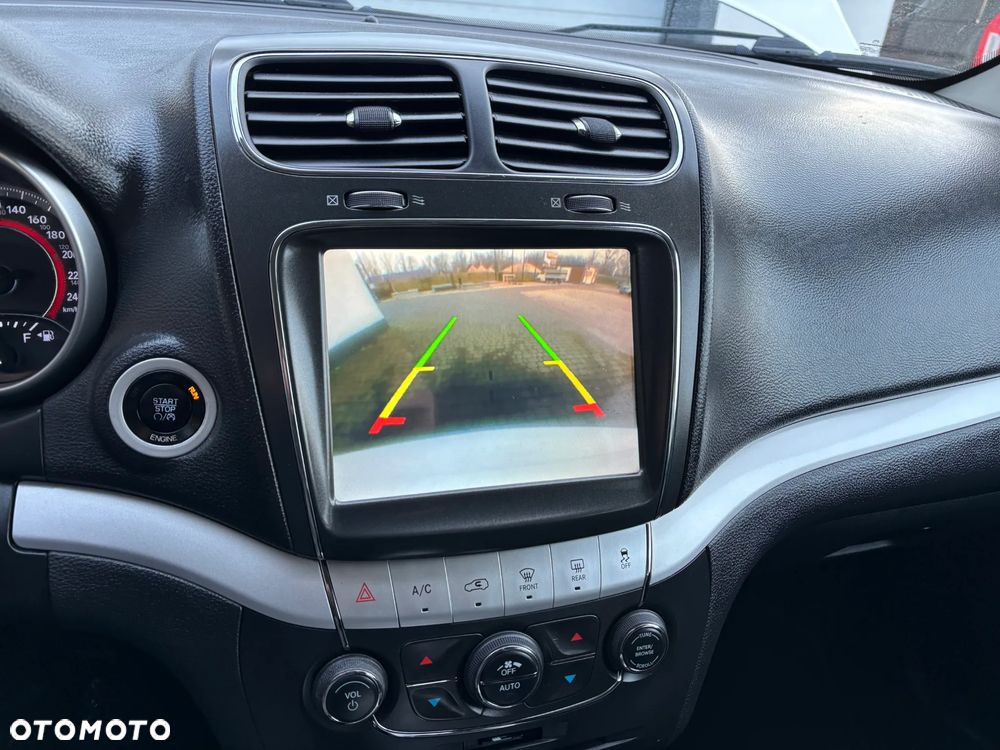 Fiat Freemont 2.0 Multijet 16V DPF Automatik Allrad Lounge - 16