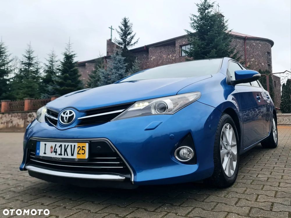 Toyota Auris 2.0 D-4D Executive - 19