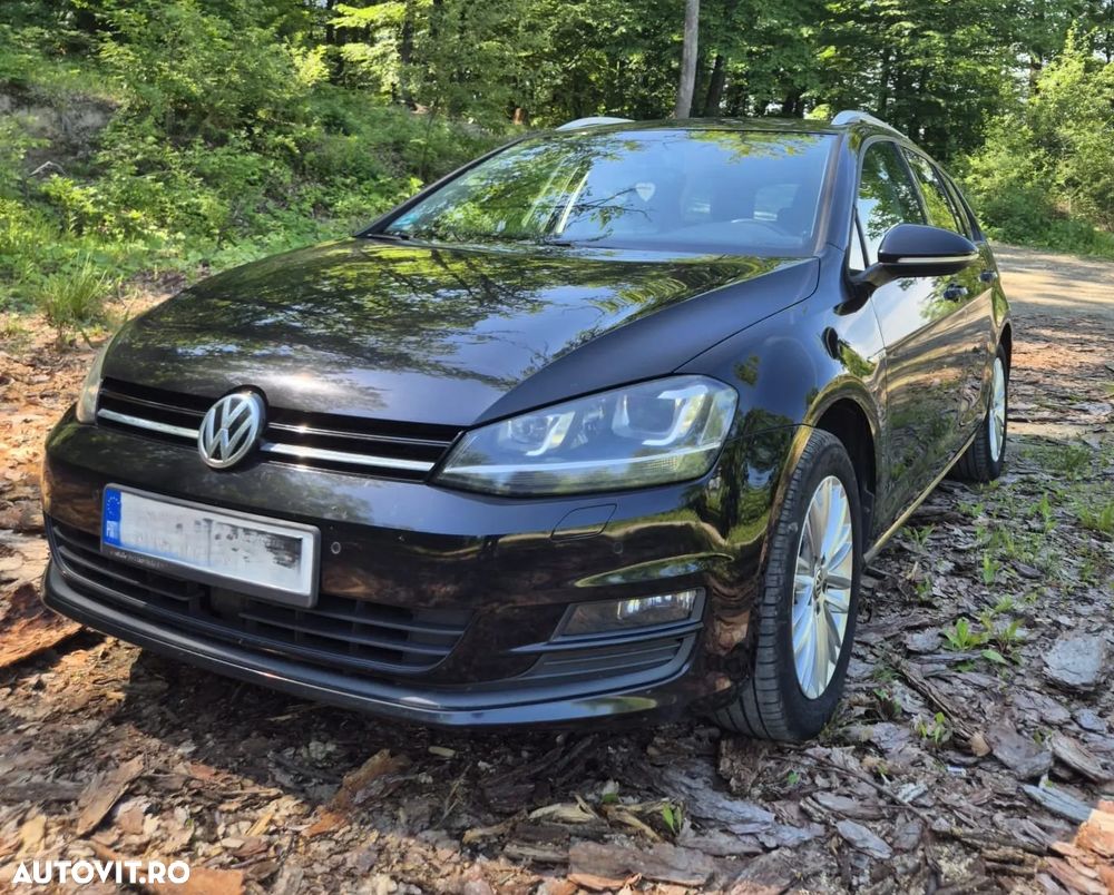 Volkswagen Golf - 1