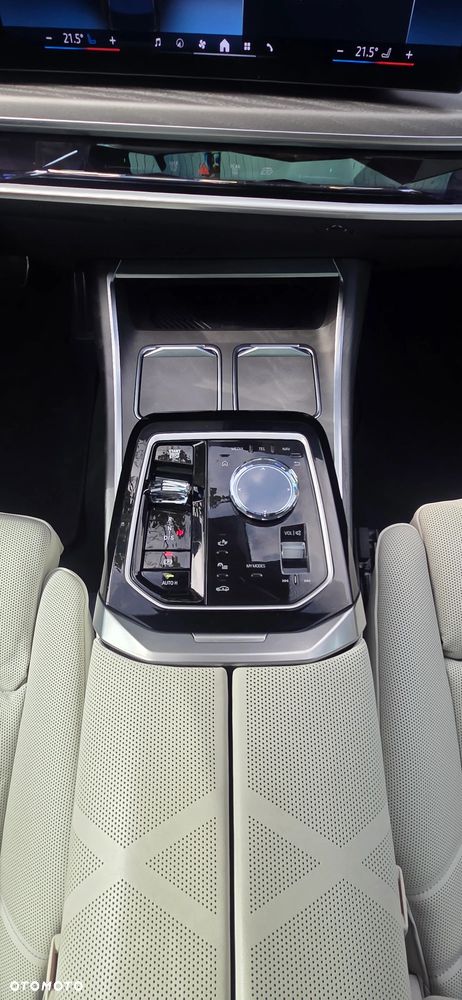 BMW Seria 7 740d xDrive mHEV Individual Edition sport - 13