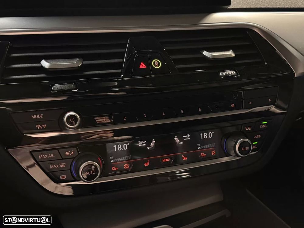 BMW 530 e Aut. Luxury Line — fotografia 20