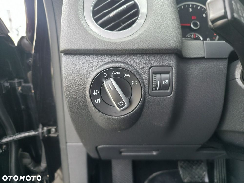 Volkswagen Tiguan - 23