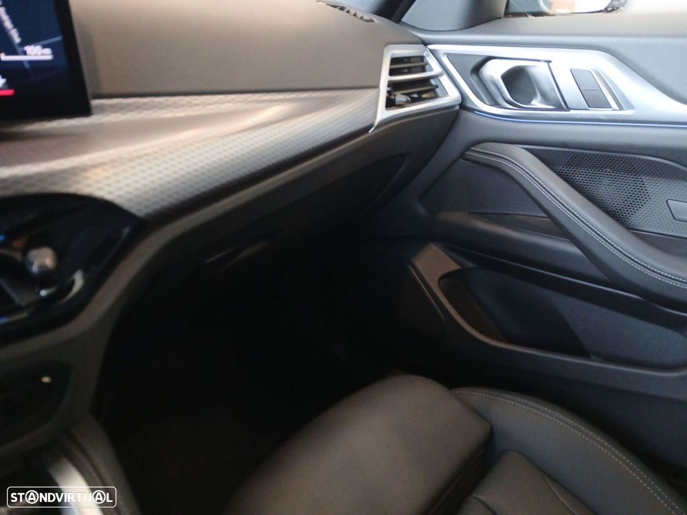 BMW i4 eDrive35 Pack Desportivo M - 24