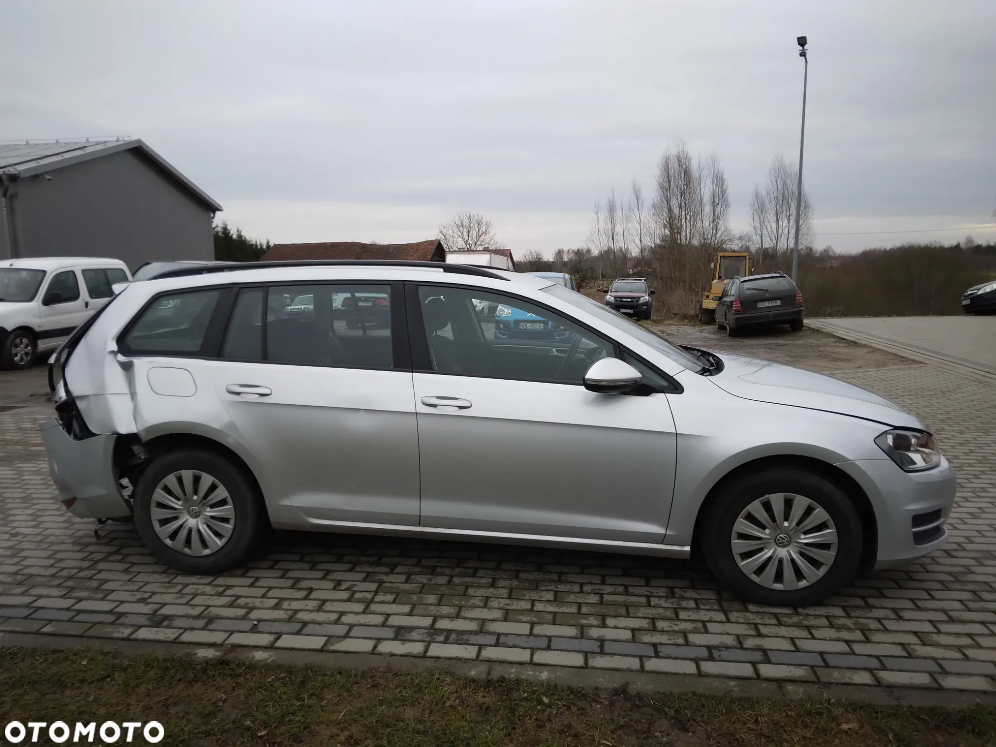 Volkswagen Golf VII 1.6 TDI BlueMotion Trendline - 4