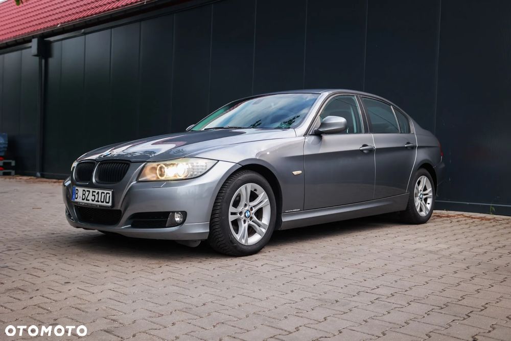 BMW Seria 3 320d DPF - 11