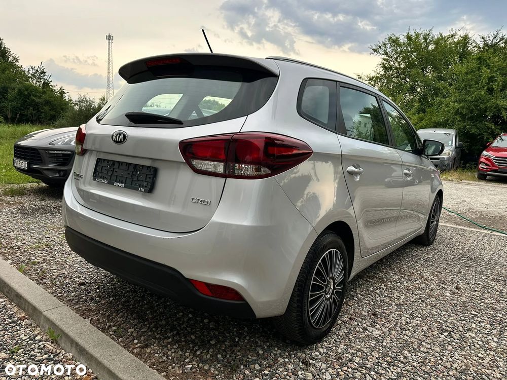 Kia Carens 1.7 CRDi L - 6