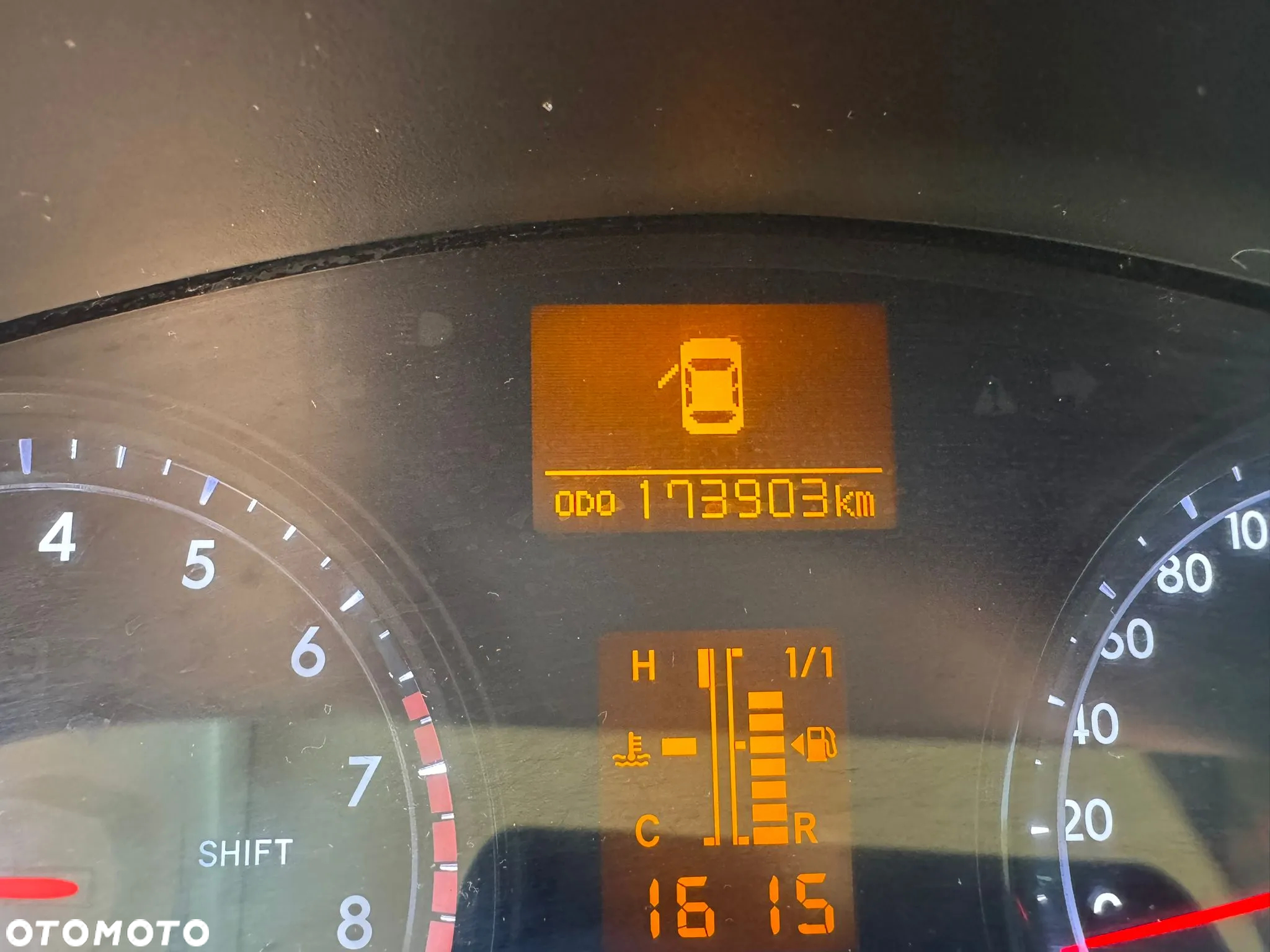 Toyota Avensis - 14