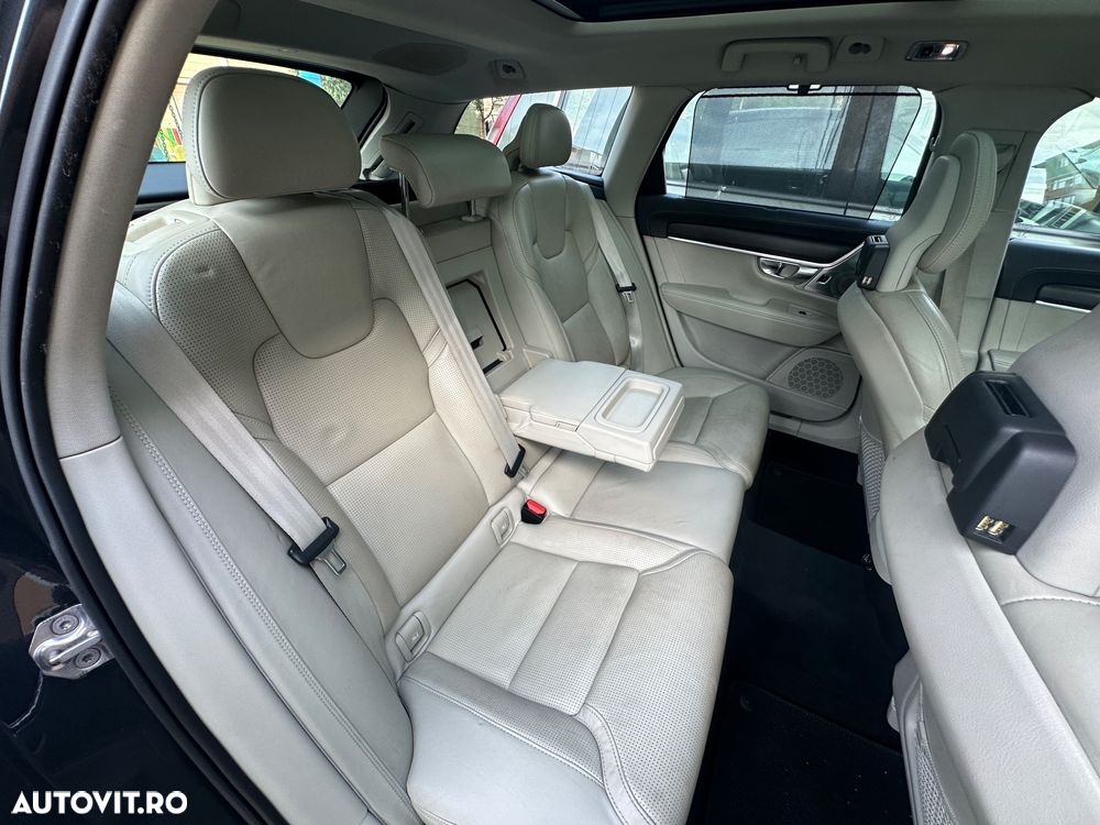 Volvo V90 Cross Country D4 AWD Geartronic - 25