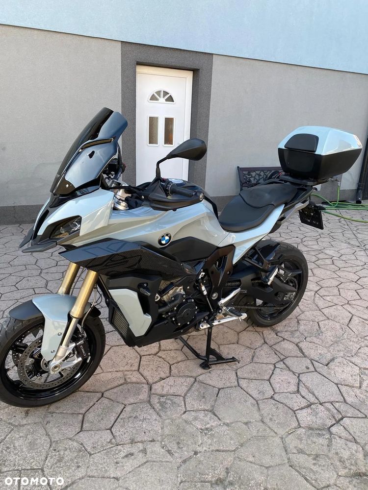 BMW S - 1