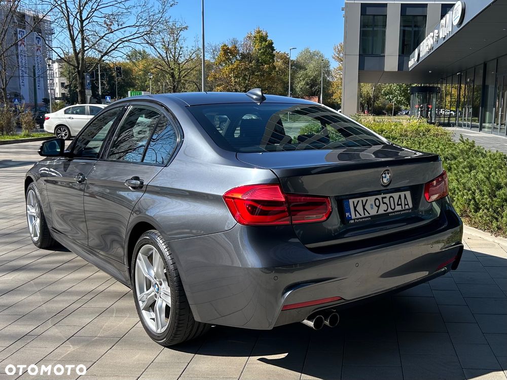 BMW Seria 3 320i xDrive M Sport - 16