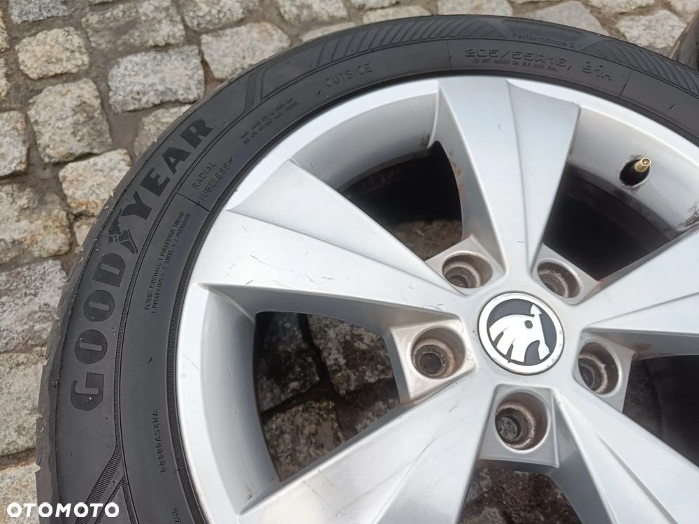 Felgi Aluminiowe 16 Skoda Octavia 3 5x112 ET46 5E0601025C Koła VW Seat Audi 6,5Jx16H2 - 9