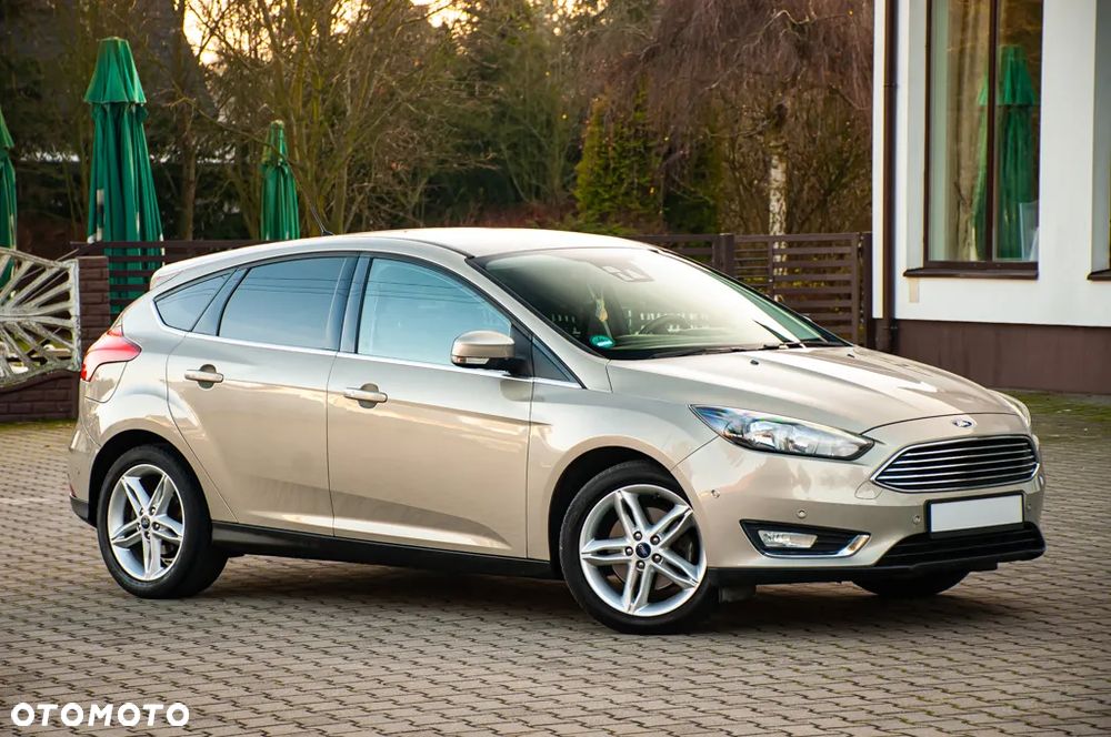 Ford Focus - 35