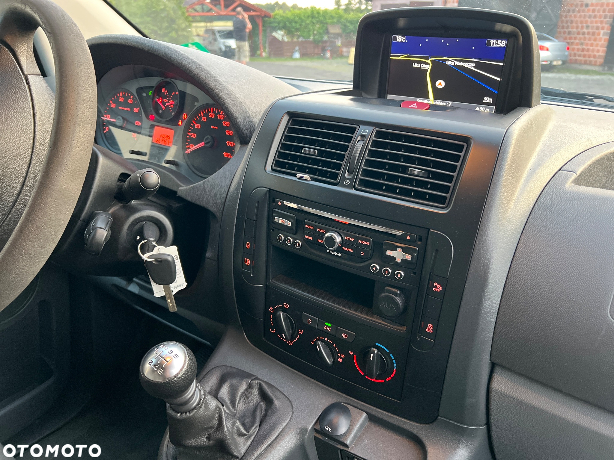 Peugeot Expert - 26