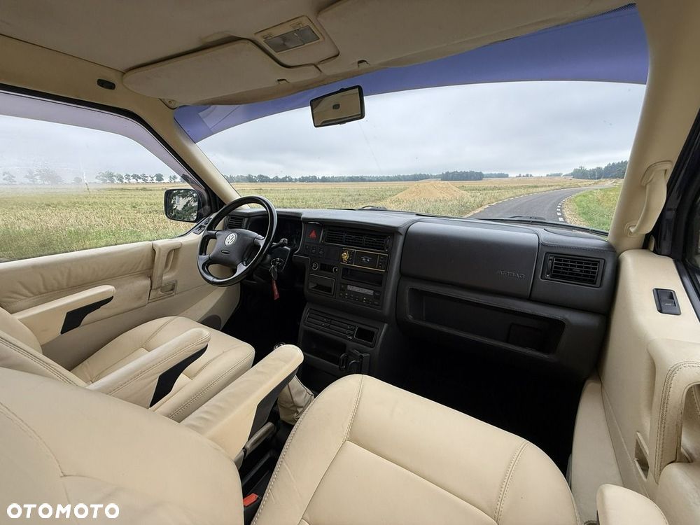 Volkswagen Multivan - 4