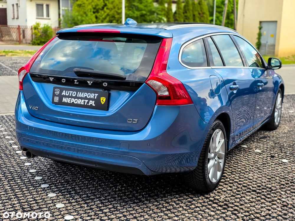 Volvo V60 D3 Summum - 37