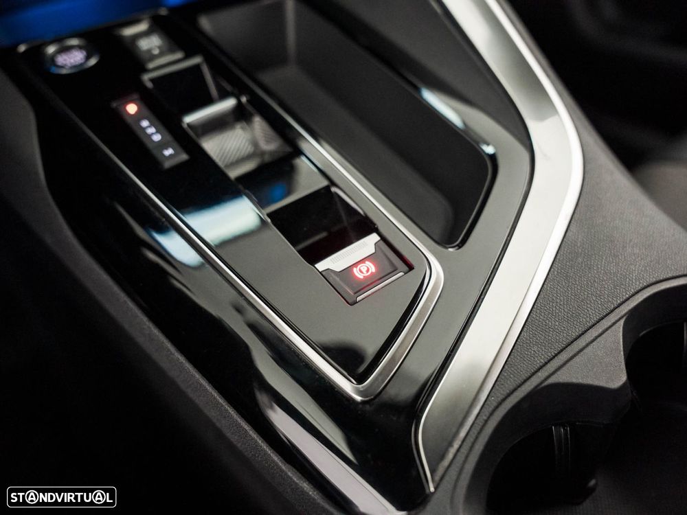 Peugeot 3008 1.2 PureTech Allure Pack EAT8 - 25