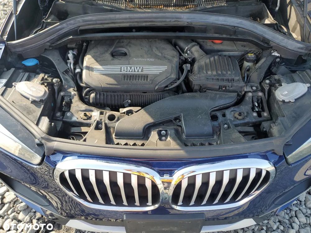 BMW X1 xDrive25i GPF Sport Line sport - 11