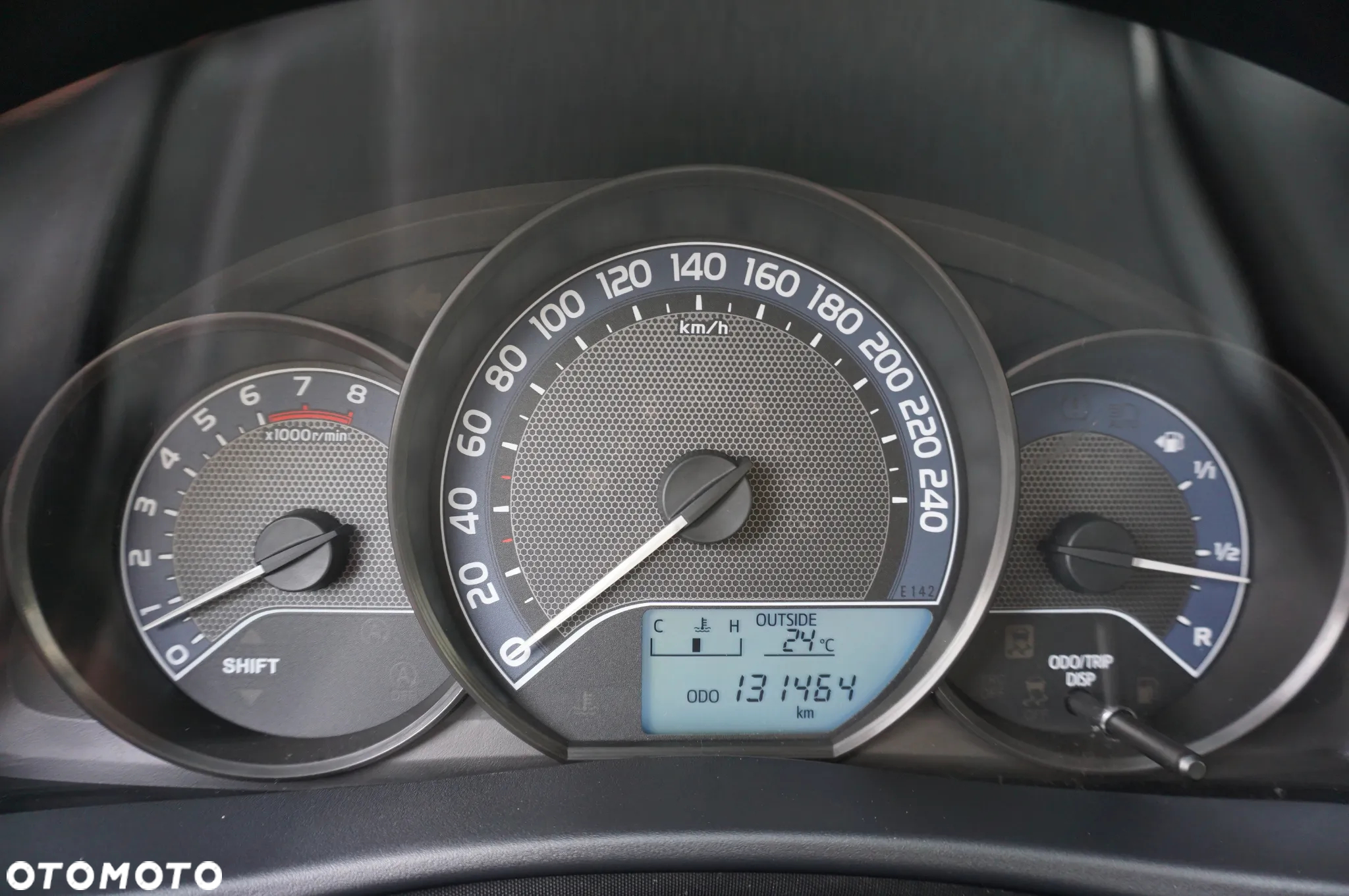 Toyota Auris 1.33 Dual-VVT-i Edition - 33