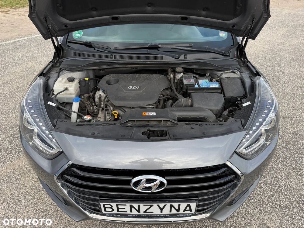 Hyundai i40 Kombi blue 1.6 Family+ - 6