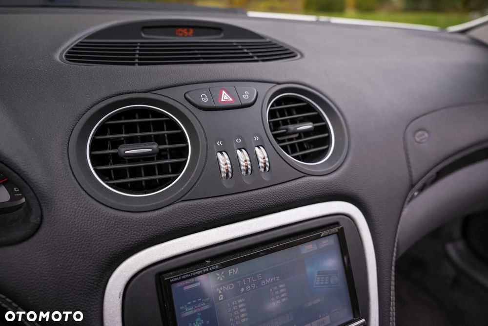 Mercedes-Benz SL - 26