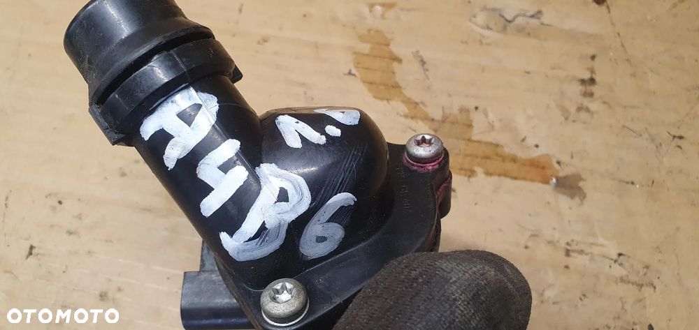 Obudowa termostatu króciec Audi A4 B6 1.6 - 8