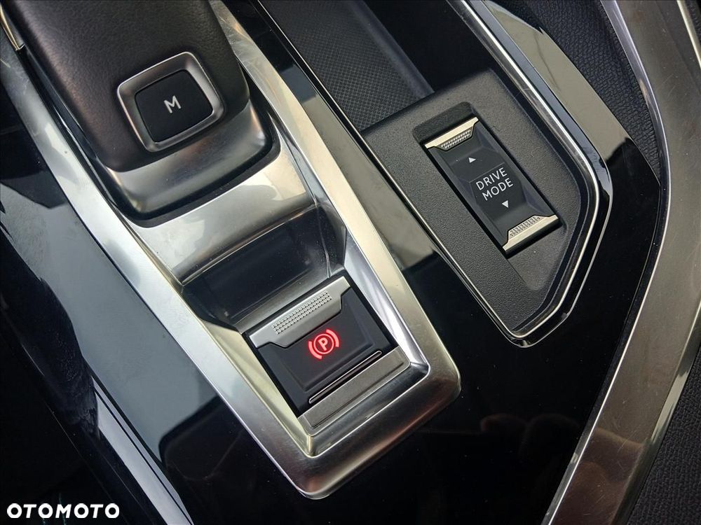 Peugeot 5008 1.5 BlueHDi Allure S&S - 17