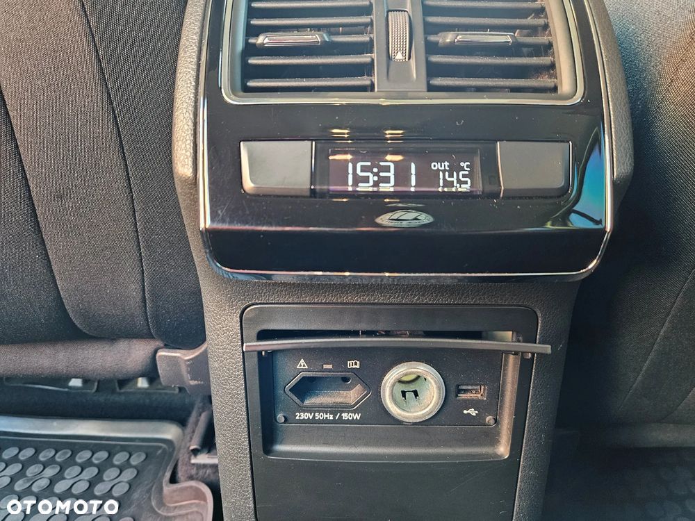 Skoda Superb 2.0 TDI Ambition - 17