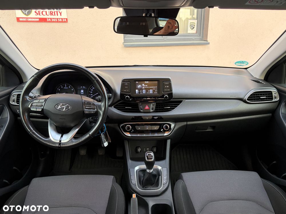 Hyundai i30 1.4 Comfort - 13