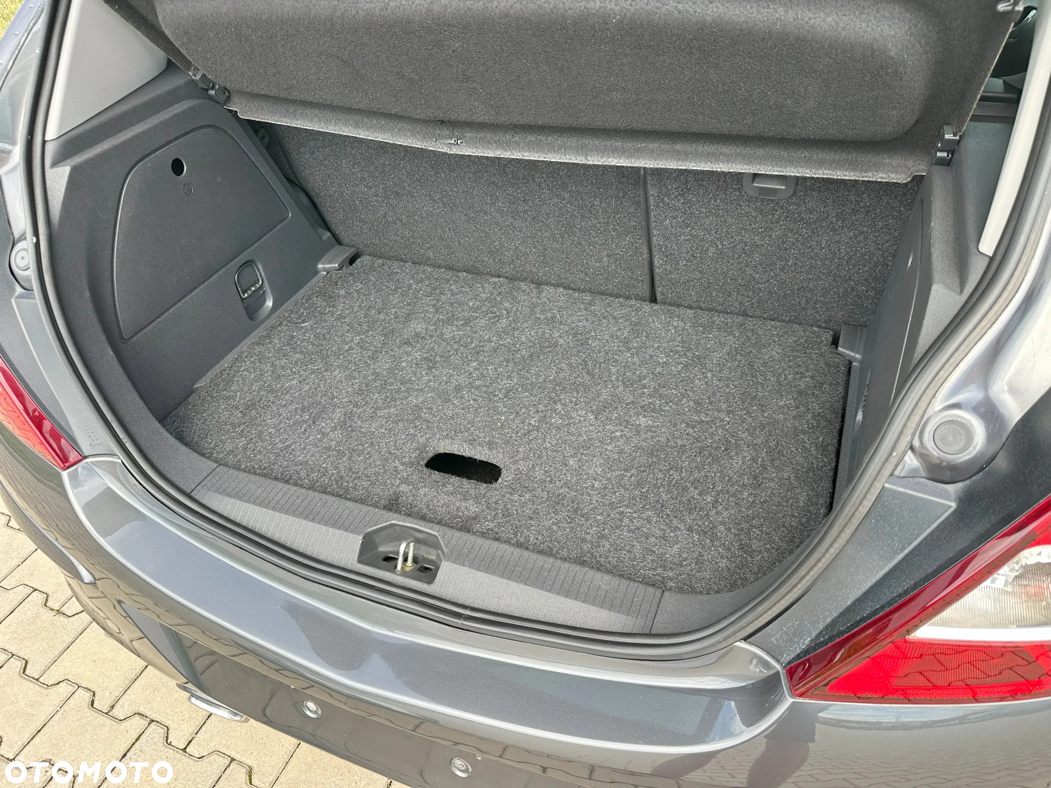 Opel Corsa 1.4 16V Satellite - 40
