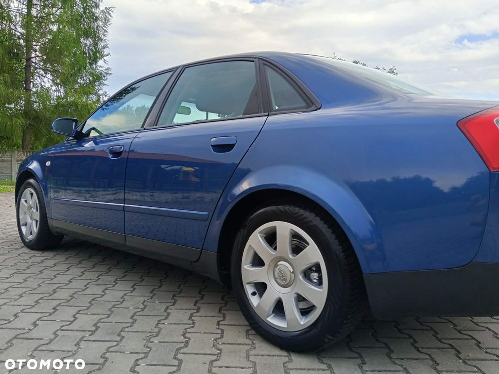 Audi A4 Limousine - 10