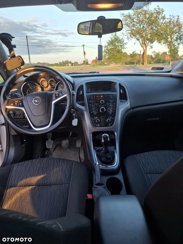 Opel Astra 1.6 - 12