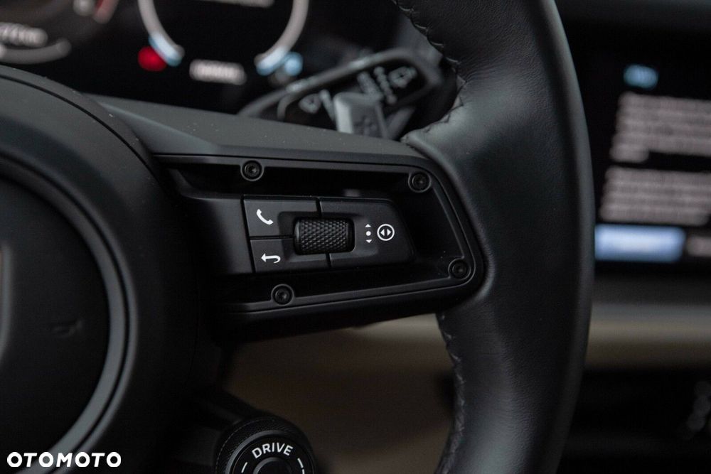 Porsche Cayenne - 26