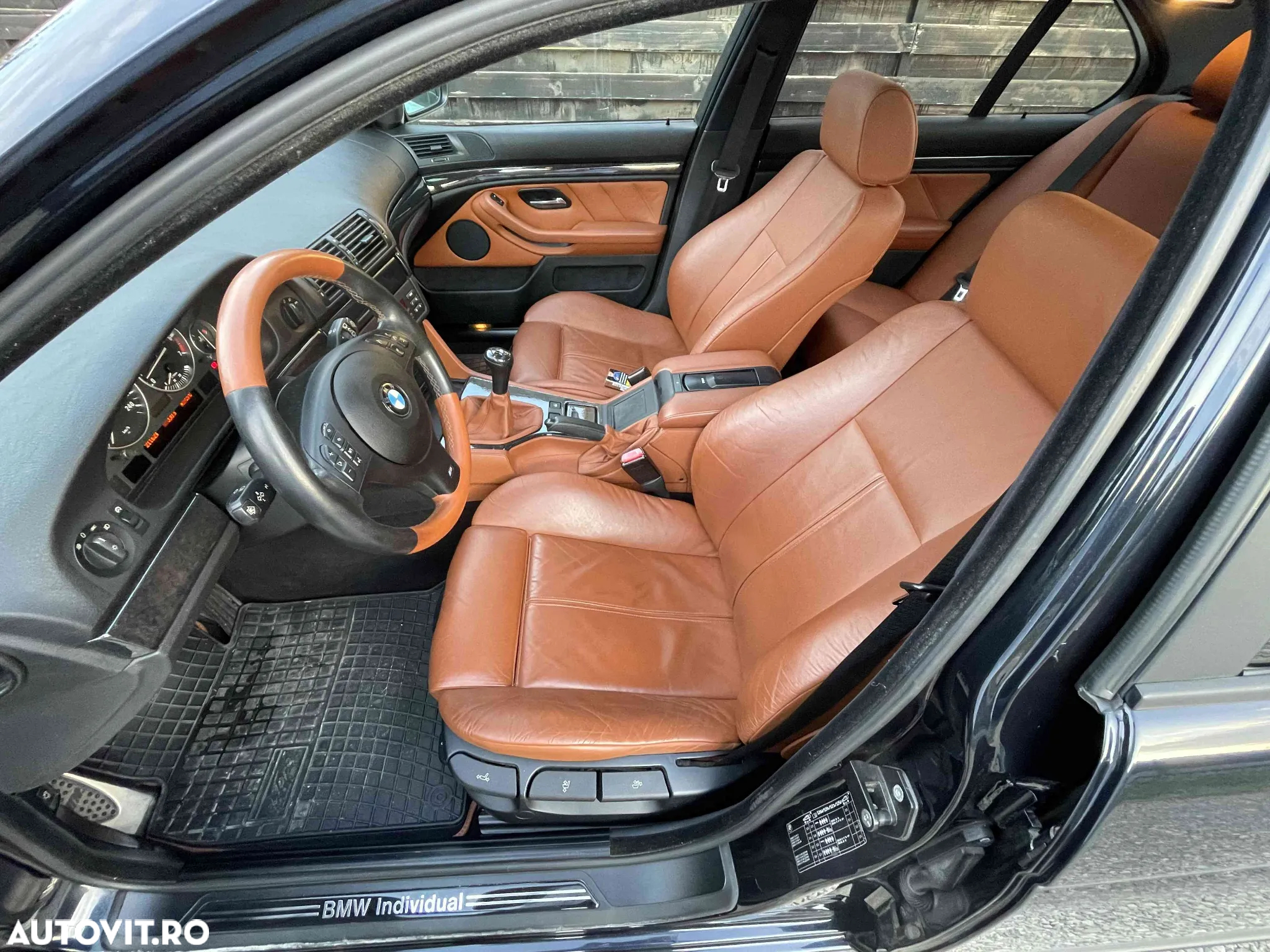 BMW Seria 5 520i - 14