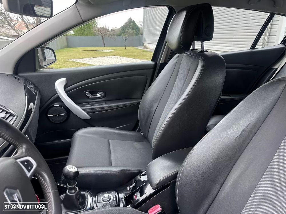 Renault Mégane 1.5 dCi Bose Edition - 26