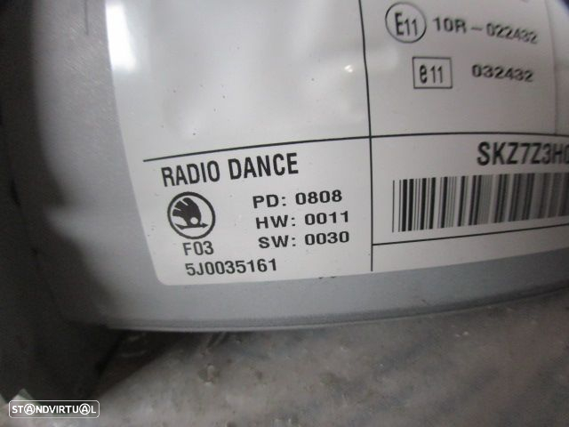 Radios 5J0035161 SKODA ROOMSTER 2009 1.9TDI 105CV 5P PRETO VISTION DANCE - 3