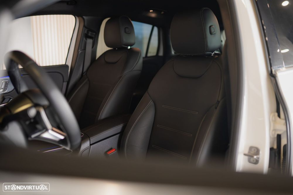 Mercedes-Benz EQA 300 4Matic AMG Line - 35