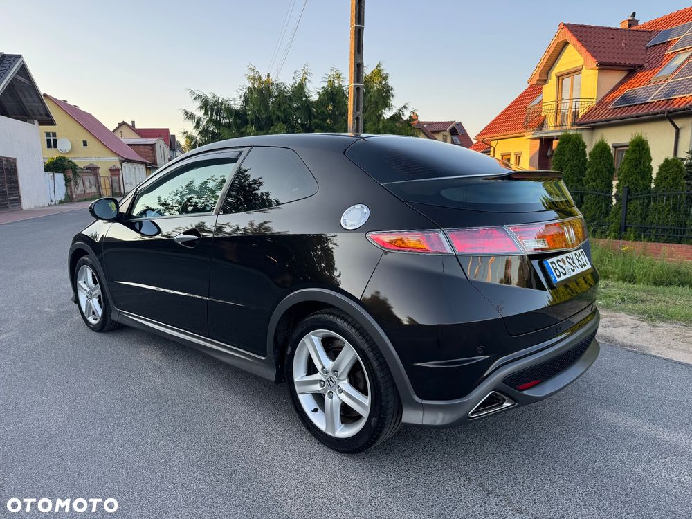 Honda Civic 1.8i-VTEC Type S - 3